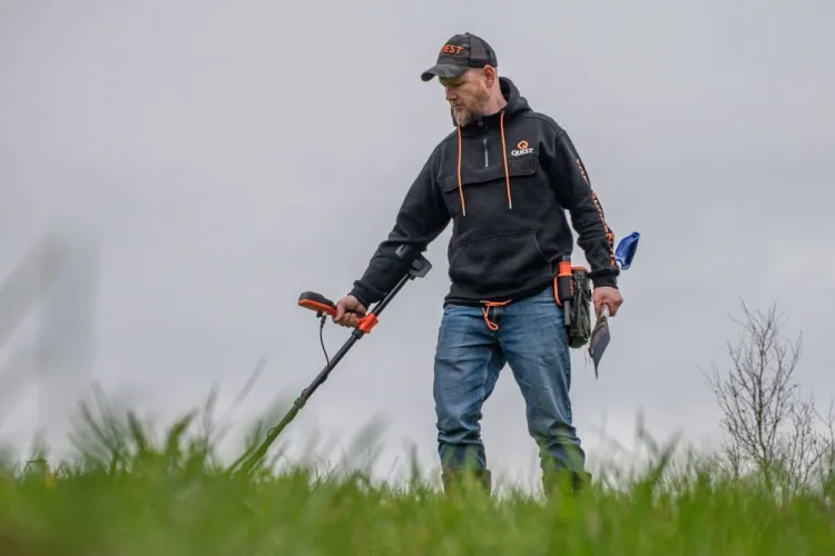 Quest V60 Define Dedektörü